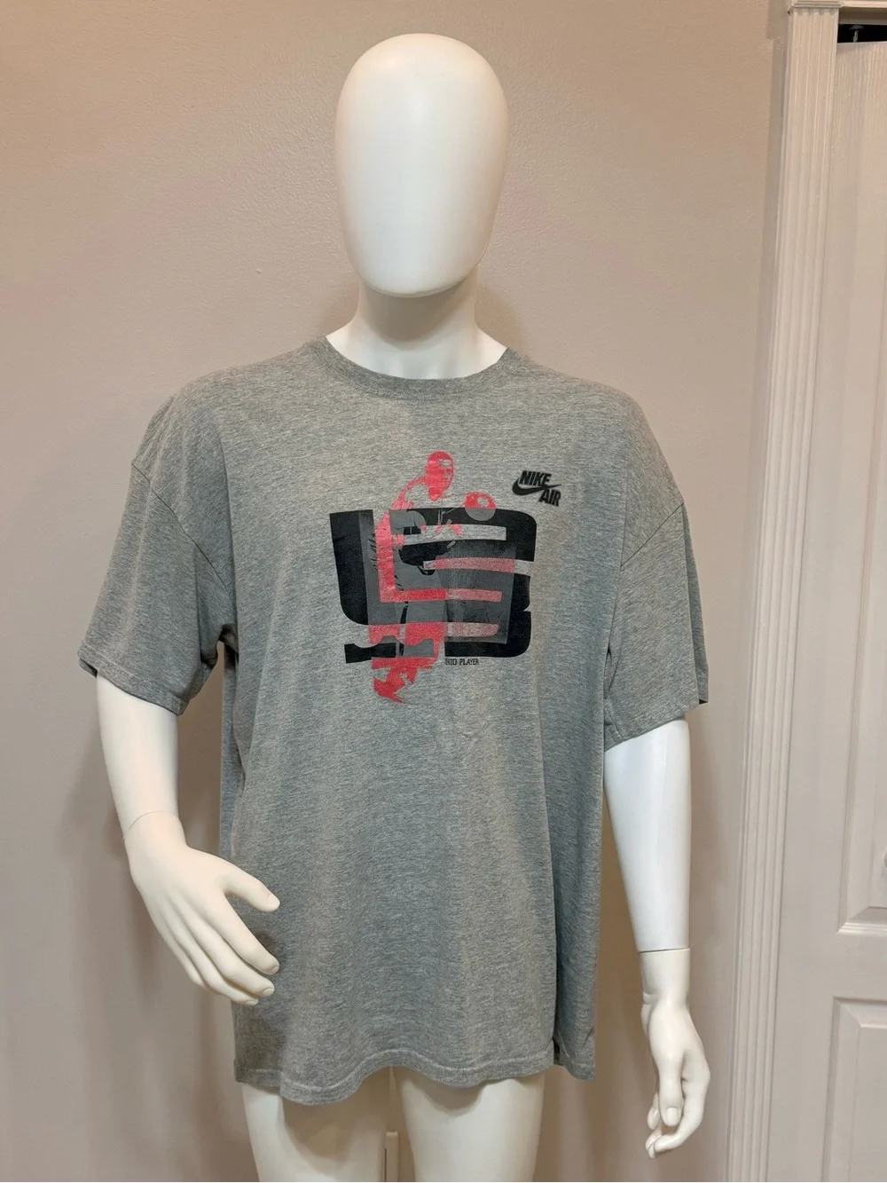 Nike Air King James Grey Short Sleeve Graphic Tee with Black & Red Print XXL